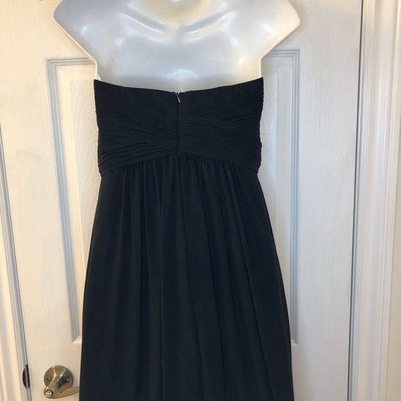 David’s Bridal floor-length chiffon strapless bridesmaid dress, black, size 4 - Picture 7 of 9